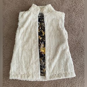 No Skins white faux fur vest size XL